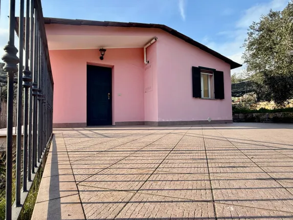 Anwesen zu verkaufen in Imperia (4)