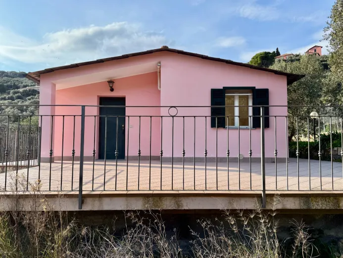 Anwesen zu verkaufen in Imperia - Smart Propylaia (5)