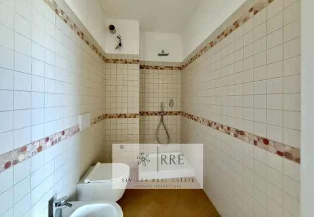 Wohnung zu verkaufen in Alassio (12)