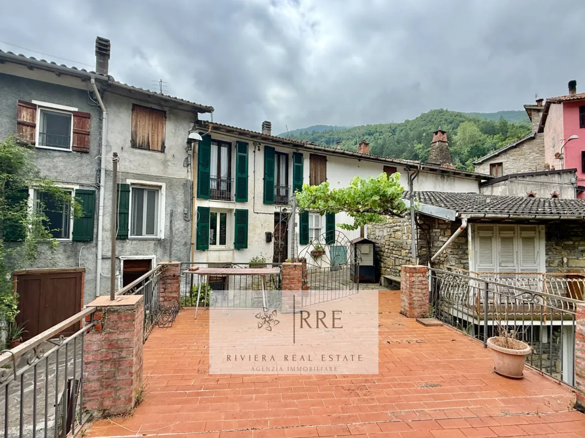 House for sale in Rezzo - SEMI-DETACHED HOUSE FOR SALE with terrace and garden   - Riviera Ligure - Smart Propylaia (3)