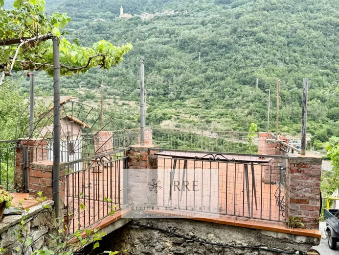 Anwesen zu verkaufen in Rezzo - Anwesen zu verkaufen in Rezzo, 5 Zimmer, 125 m2 - Smart Propylaia (9)