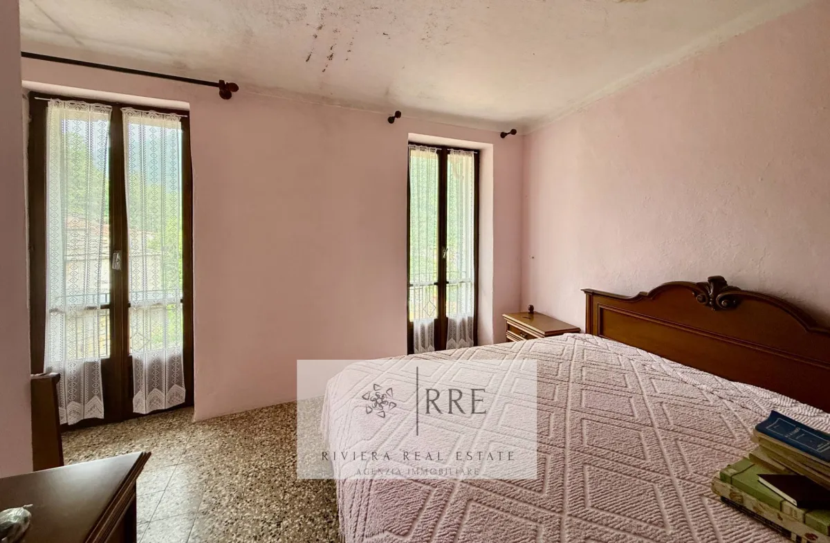 House for sale in Rezzo - Smart Propylaia (11)