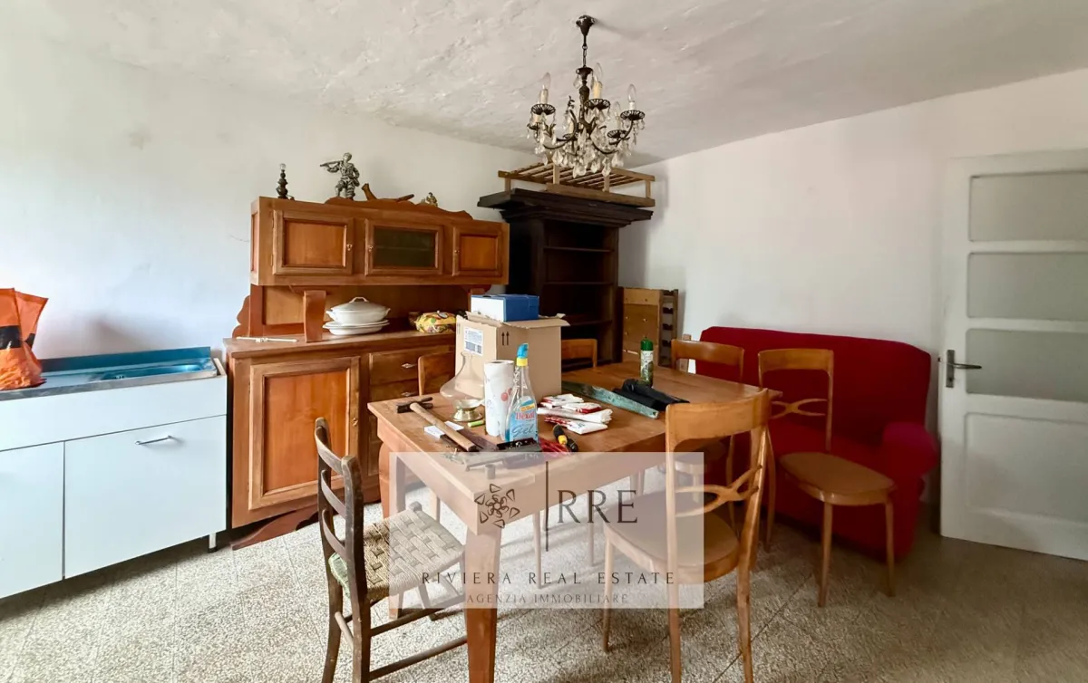 House for sale in Rezzo - Smart Propylaia (14)