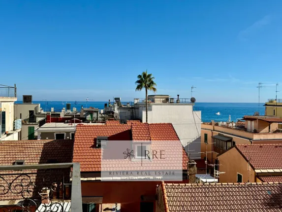 Appartamento in vendita a alassio