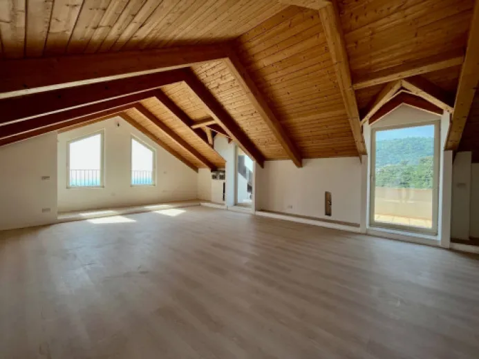 Appartamento in vendita a Alassio - Mansarda con splendida vista - Smart Propylaia (3)