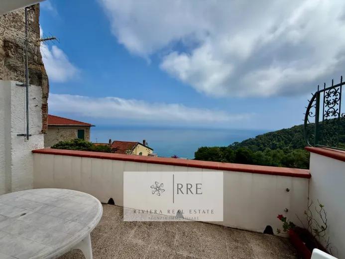 Appartamento in vendita a Andora - Quadrilocale in edificio storico con vista mare - Smart Propylaia (18)