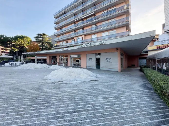 A louer Commerce Lugano Suisse - cChic-immoHub votre portail immobilier
