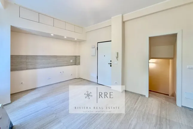 Appartamento in vendita a Alassio (3)