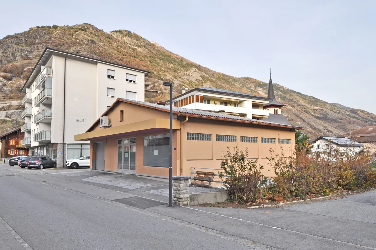 Steg VS zu verkaufen  Geschäftshaus Schweiz - cChic-immoHub Ihr Immobilienportal