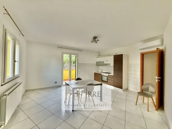 Appartamento in vendita a Pietra ligure (2)