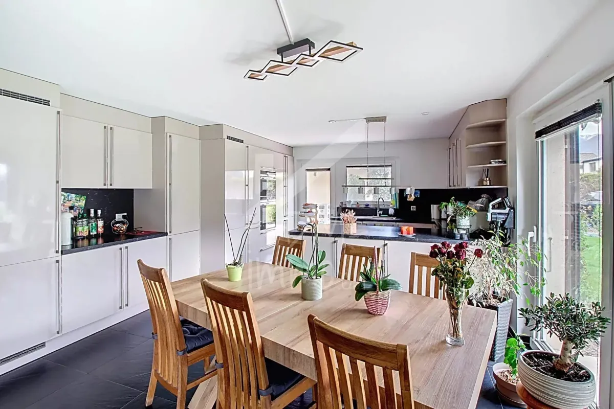 Fully zu verkaufen Villa Schweiz - cChic-immoHub Ihr Immobilienportal