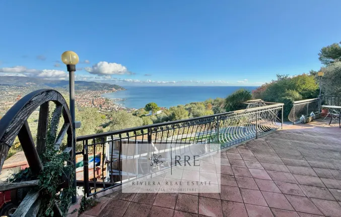 Villa mit herrlichem Meerblick