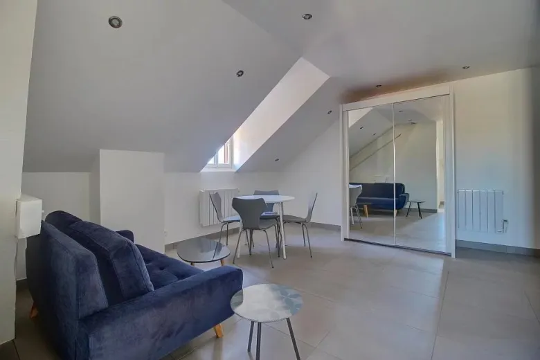 Wohnung zu vermieten in Ville-la-Grand - Smart Propylaia (2)