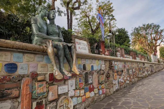 Domaine à vendre à ALASSIO (3)