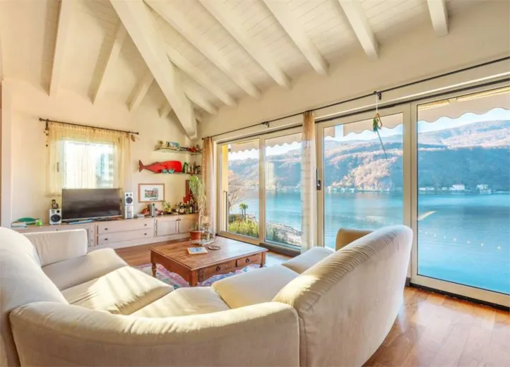 Haus zu verkaufen in Porto Ceresio - Smart Propylaia (2)