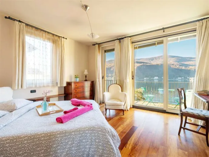 Haus zu verkaufen in Porto Ceresio - Smart Propylaia (7)