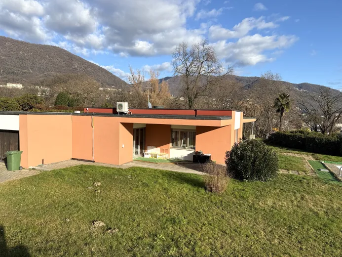 In vendita Villa Coldrerio Svizzera - collaborazione con il portale immobiliare Smart-Propylaia