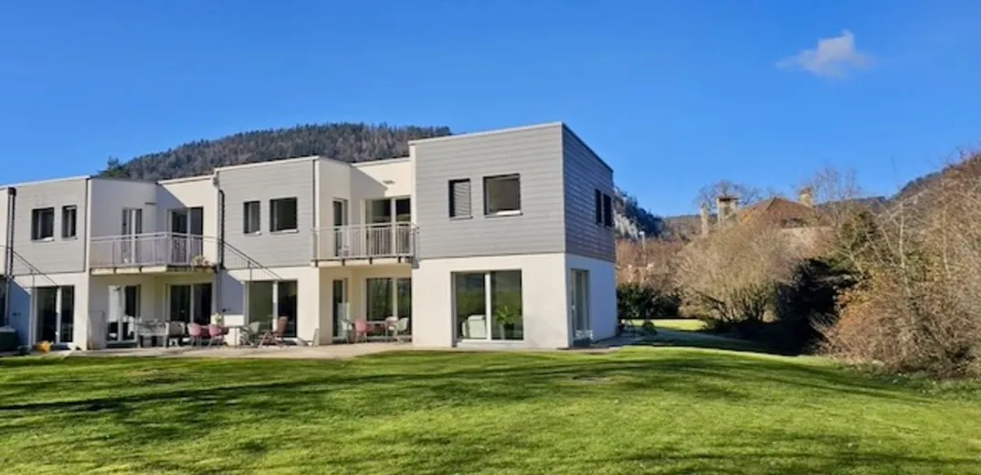 Zu verkaufen Angebautes Haus Fleurier Schweiz - Schweiz - cChic-immoHub Ihr Immobilienportal