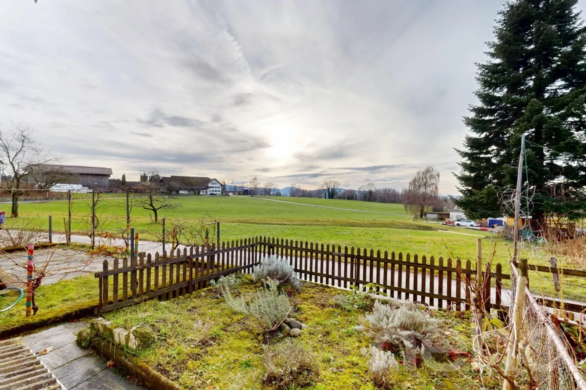 Rüti ZH zu verkaufen Angebautes Haus Schweiz - cChic-immoHub Ihr Immobilienportal