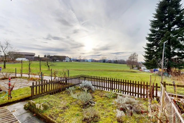 Zu verkaufen Rüti ZH Angebautes Haus Suisse - cChic-immoHub Ihr Immobilienportal