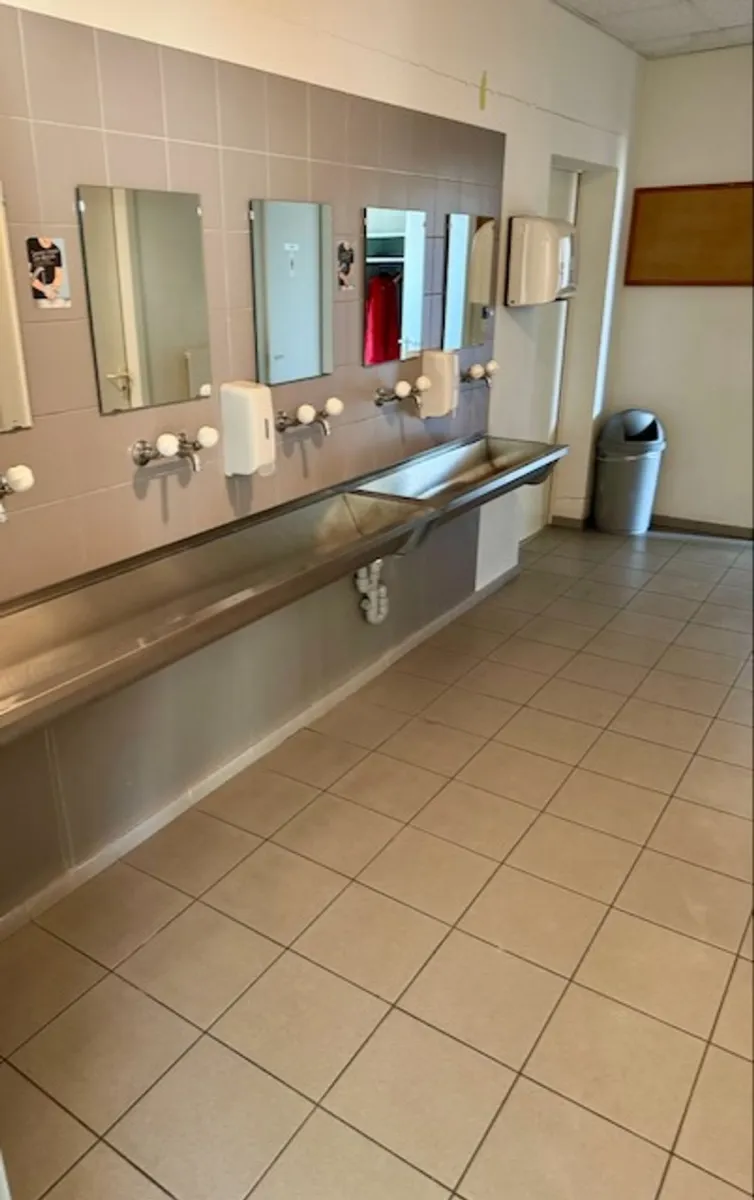 Fleurier zu verkaufen  Industrieobjekt Schweiz - cChic-immoHub Ihr Immobilienportal