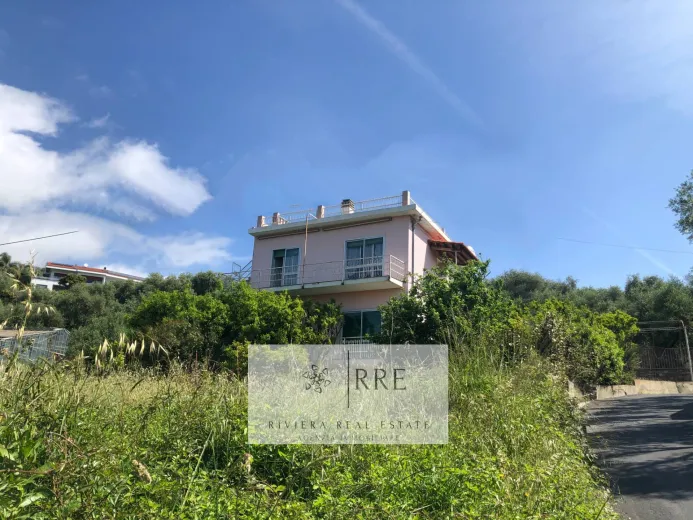 Mehrfamilienhaus zu verkaufen in Diano Marina - Villa mit spektakulärem Meerblick in Diano Marina - Smart Propylaia (3)