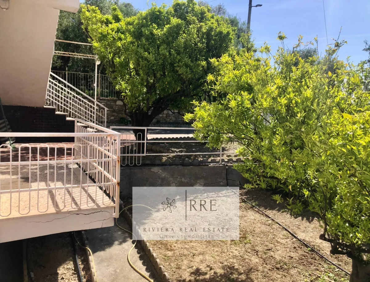 Mehrfamilienhaus zu verkaufen in Diano Marina - Villa mit spektakulärem Meerblick in Diano Marina - Smart Propylaia (12)