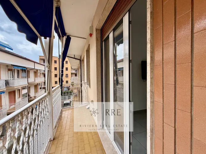 Apartment for sale in Loano - Renovated four-room flat for sale in Loano - Smart Propylaia (9)