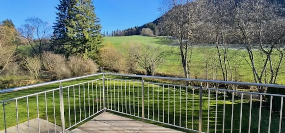 Fleurier zu verkaufen Angebautes Haus Schweiz - cChic-immoHub Ihr Immobilienportal