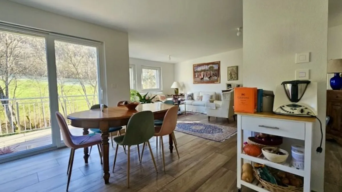 Fleurier zu verkaufen Angebautes Haus Schweiz - cChic-immoHub Ihr Immobilienportal