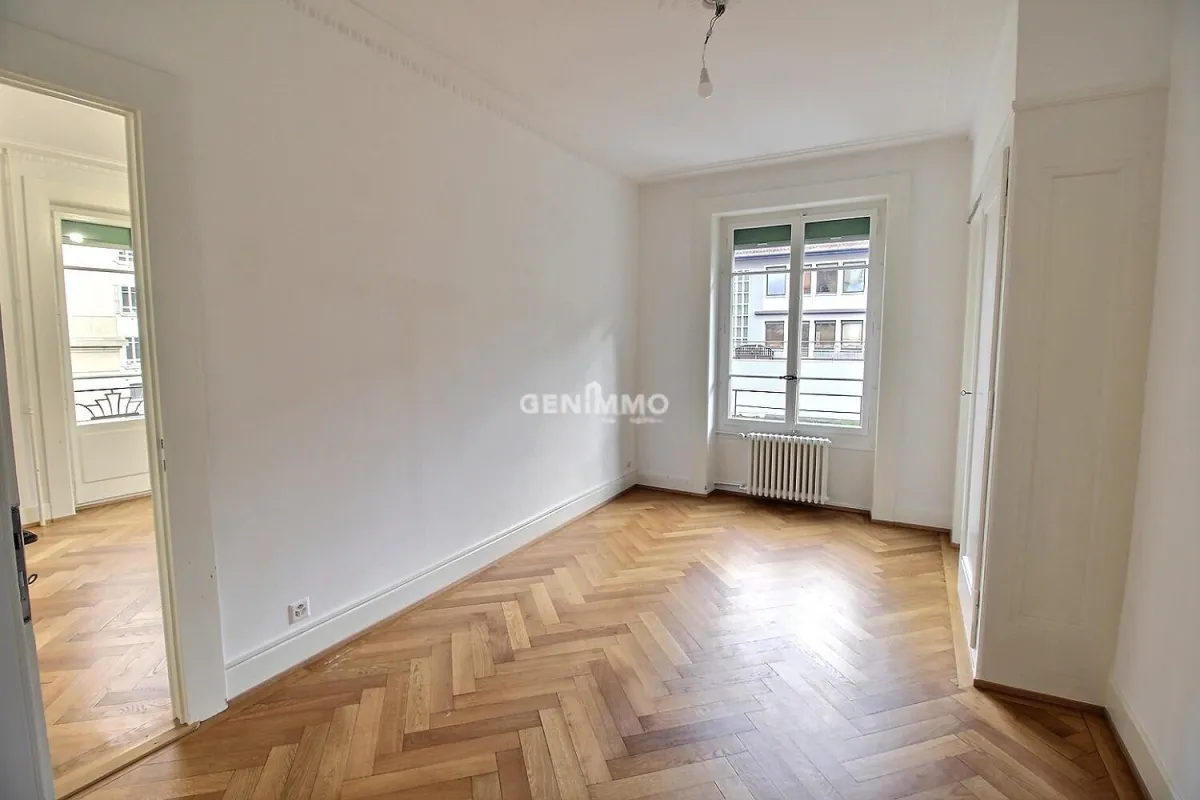 Genève zu verkaufen  Wohnung Schweiz - cChic-immoHub Ihr Immobilienportal