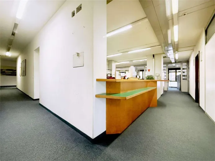 In vendita Ufficio Chiasso Svizzera - collaborazione con il portale immobiliare Smart-Propylaia