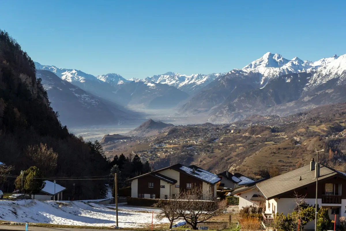 Lens zu verkaufen Chalet Schweiz - cChic-immoHub Ihr Immobilienportal