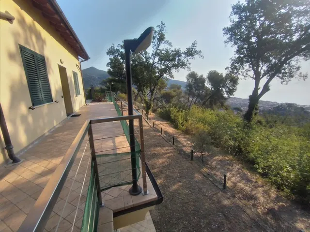 House for sale in Alassio - vendesi villetta ad Alassio - Smart Propylaia (3)