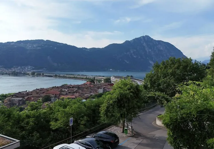 Terreno in vendita a Bissone (2)