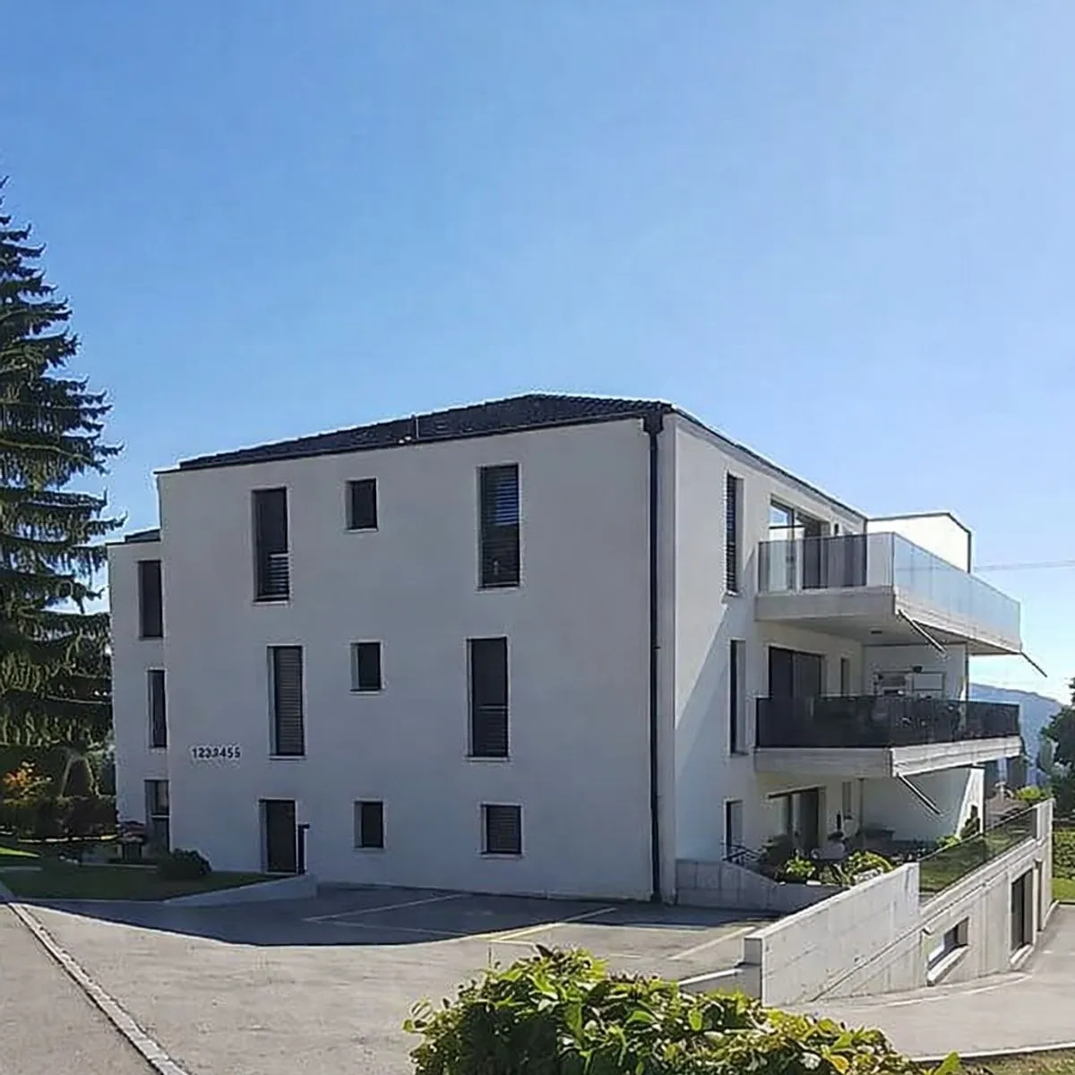 Les Geneveys-sur-Coffrane for sale Parking space in the garage Switzerland - cChic-immoHub your real estate portal