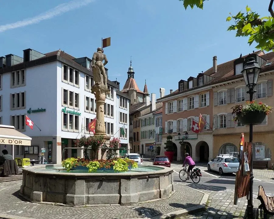 Orbe zu verkaufen Mehrfamilienhaus Schweiz - cChic-immoHub Ihr Immobilienportal