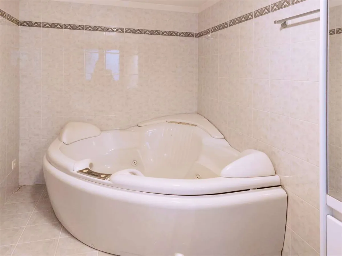 Bissone zu verkaufen Villa Schweiz - cChic-immoHub Ihr Immobilienportal