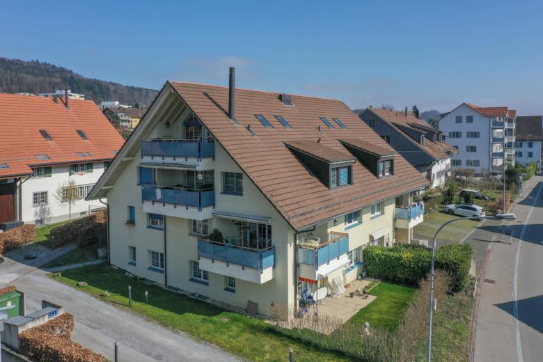 Wohnung zu verkaufen in Unterengstringen - Helle und bezugsbereite Dachwohnung mit Blick ins Grüne - Smart Propylaia (3)