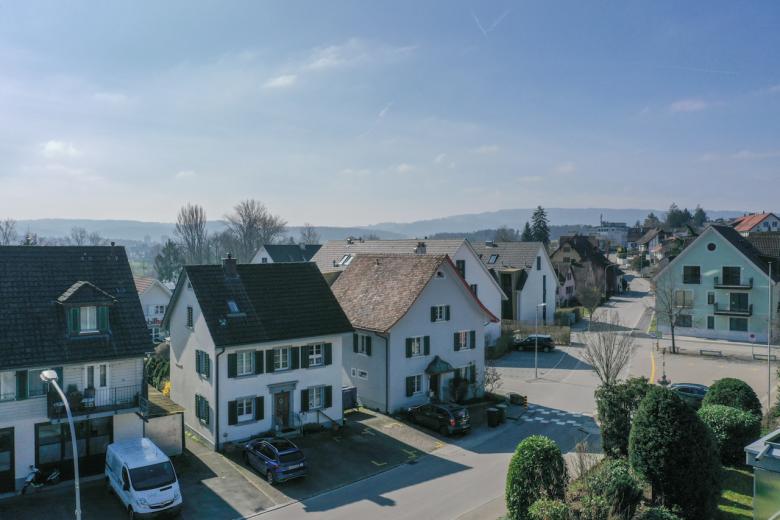 Wohnung zu verkaufen in Unterengstringen - Helle und bezugsbereite Dachwohnung mit Blick ins Grüne - Smart Propylaia (9)