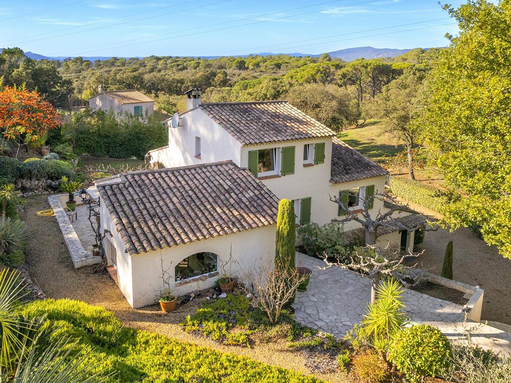 House for sale in Frejus - FRANCE - VAR - SAINT-RAPHAËL - PROVENCAL HOUSE - Smart Propylaia (3)