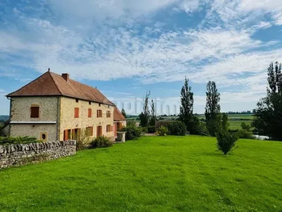 Mehrfamilienhaus zu verkaufen in Oyé