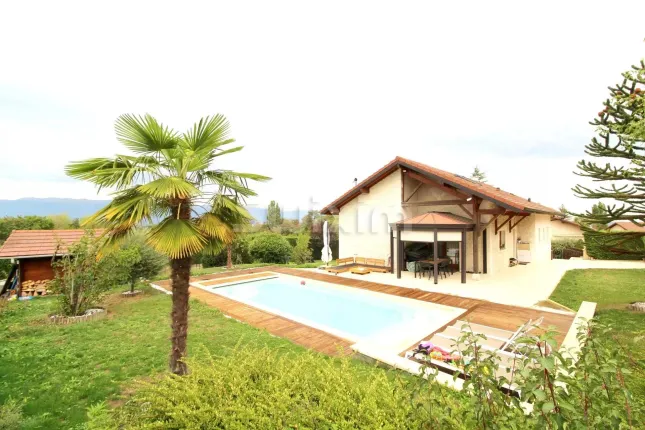 Casa in vendita a Archamps