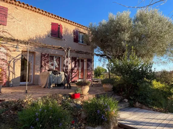 Einfamilienhaus zu verkaufen in Saint-Laurent-d'Aigouze, 10 Zimmer, 239.98 m2