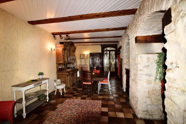 Casa in vendita a Ornans (3)