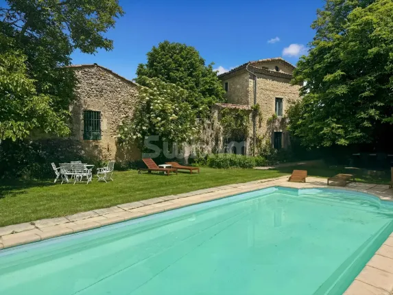 Einfamilienhaus zu verkaufen in Sauzet, 14 Zimmer, 470 m2