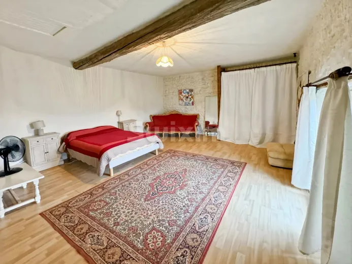 Haus zu verkaufen in Sauzet - Smart Propylaia (16)