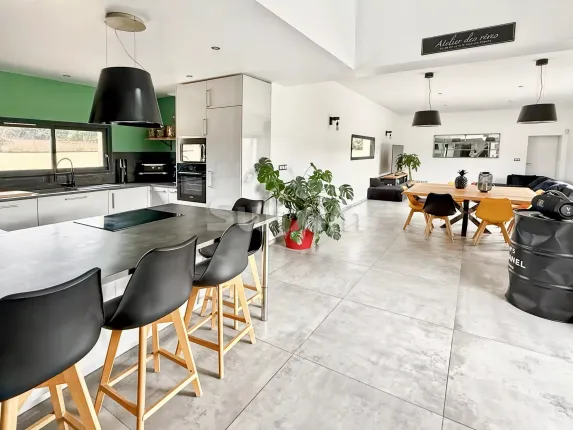 Einfamilienhaus zu verkaufen in La Garde-Adhémar, 6 Zimmer, 153 m2