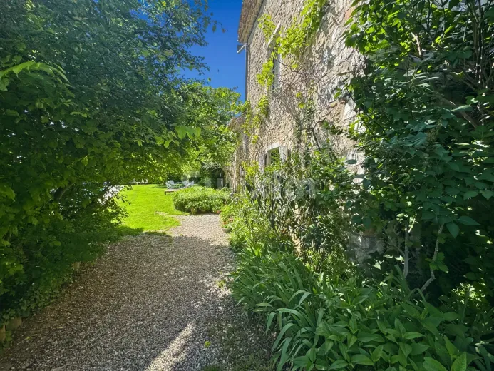Haus zu verkaufen in Sauzet - Einfamilienhaus zu verkaufen in Sauzet, 14 Zimmer, 470 m2 - Smart Propylaia (21)