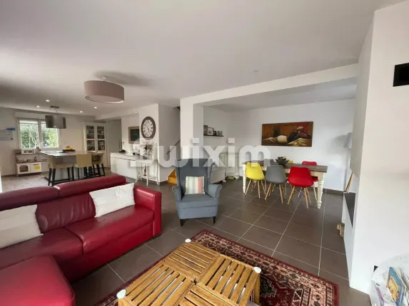 Einfamilienhaus zu vermieten in Saint-Genis-Pouilly, 4 Zimmer, 110 m2